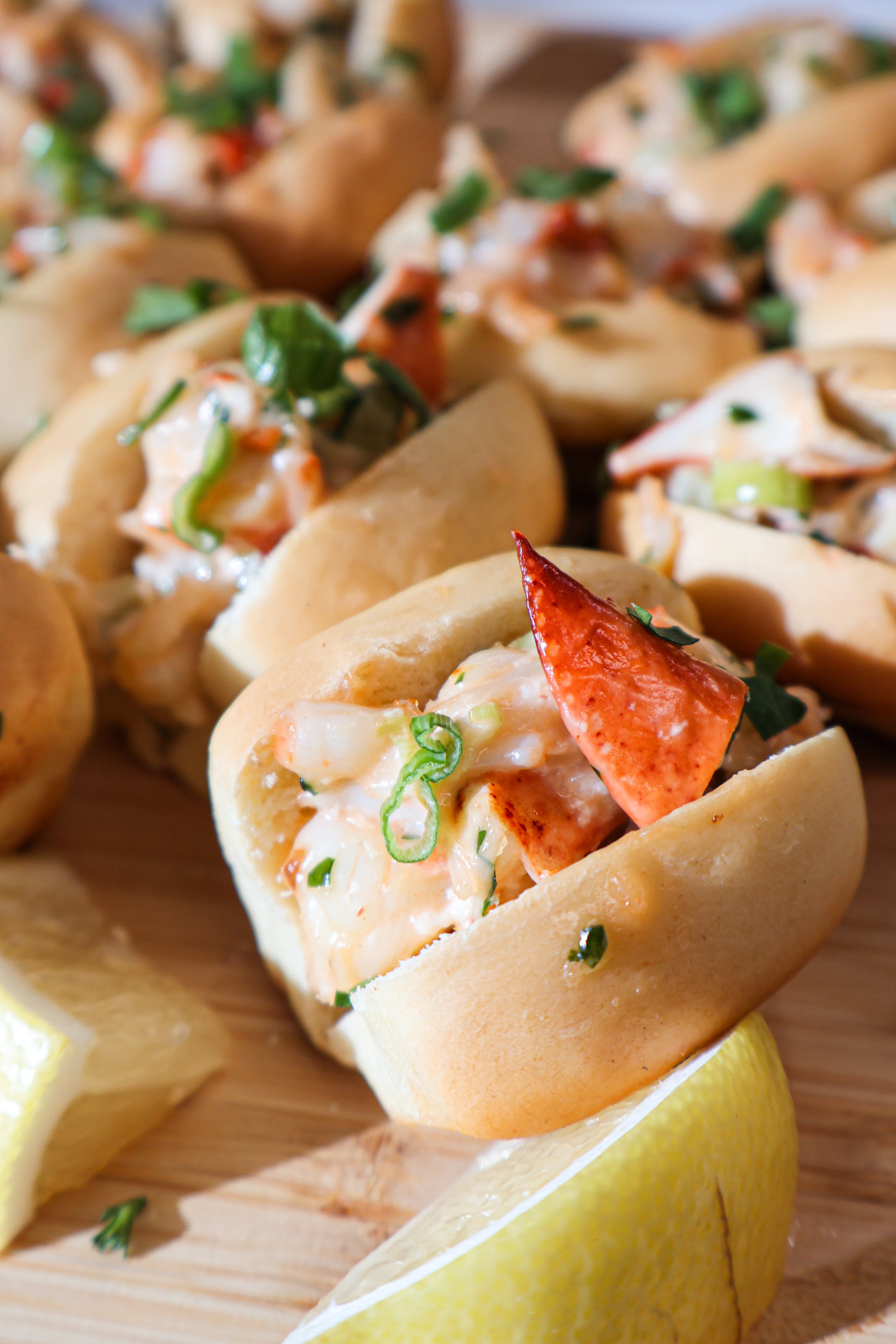 Lobster rolls au beurre à l’ail